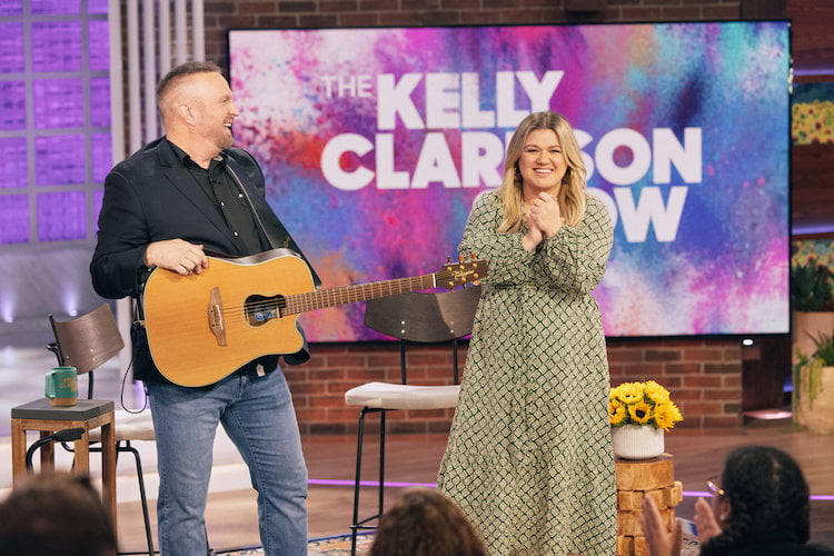Garth Brooks and Kelly Clarkson on 'The Kelly Clarkson Show'