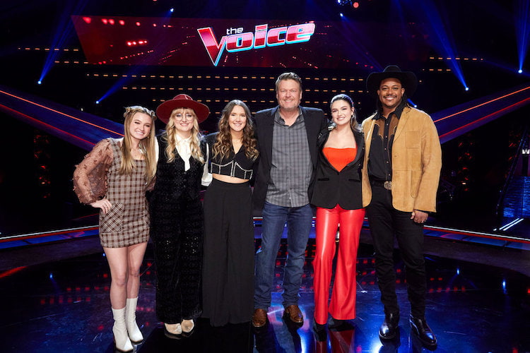 Mary Kate Conner, Kylee Dayne, Rachel Christine, Blake Shelton, Grace West, and NOIVAS on 'The Voice'