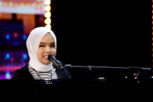 Meet Simon Cowell’s Golden Buzzer 17 Year Old Outstanding Blind Singer Ariani Nisma Putri