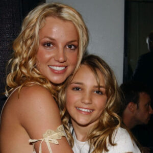 Britney Spears and Jamie Lynn Spears at the 16th Annual Kids Choice Awards