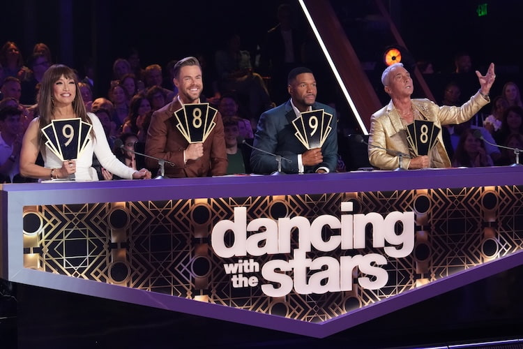 Carrie Ann Inaba, Derek Hough, Michael Strahan, and Bruno Tonioli on 'Dancing With the Stars' Motown Night