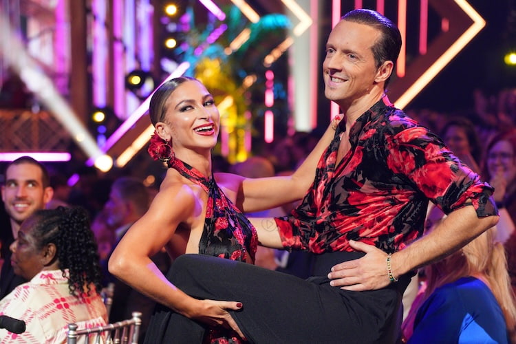 Daniella Karagach and Jason Mraz on 'Dancing With the Stars' Latin Night