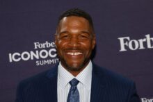 Michael Strahan to Guest Judge on ‘DWTS’ Motown Night
