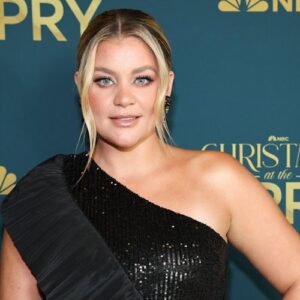 Lauren Alaina at Christmas at the Opry