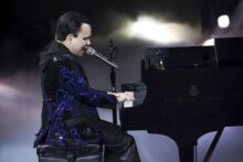 Kodi Lee Sings ‘Bohemian Rhapsody’ in ‘AGT: Fantasy League’ Early Release