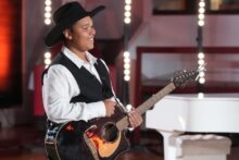 15-Year-Old Singer Wows the Judges in ‘American Idol’ Early Release Audition