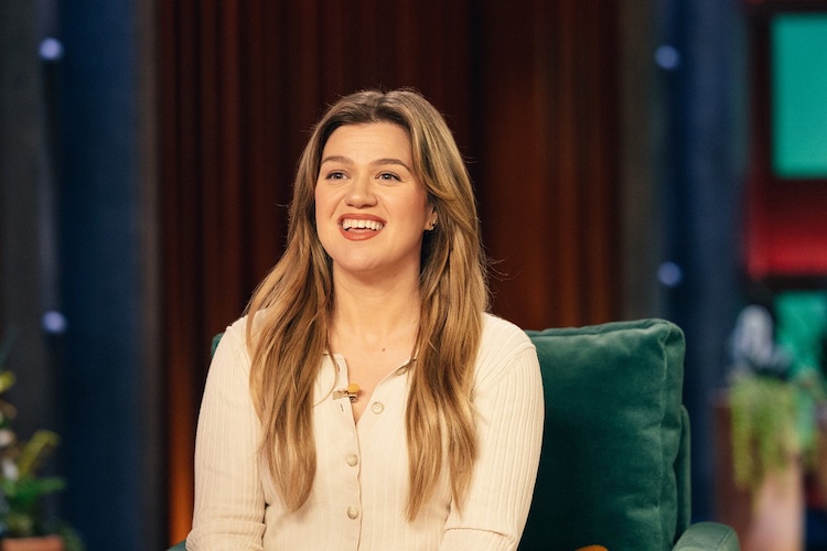 Kelly Clarkson Performs New Song “Where Have You Been” — Watch Now!