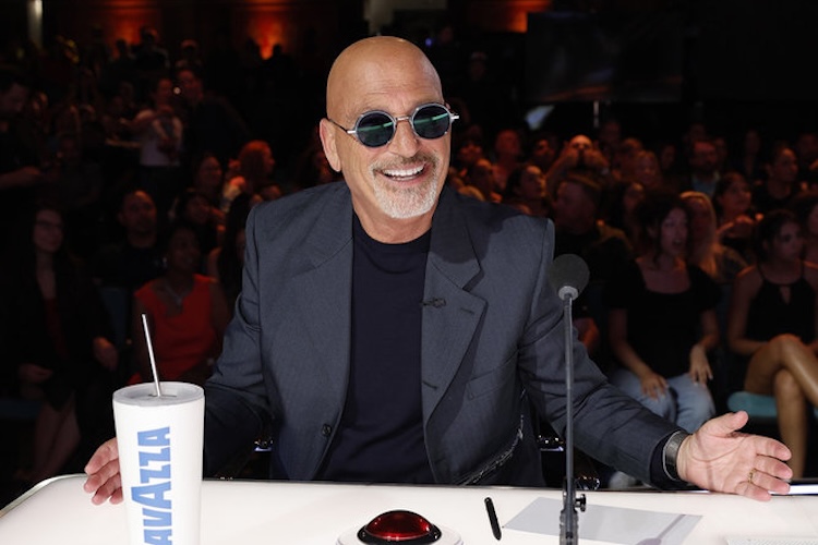 Howie Mandel Bluffs on ‘AGT’ Live Show: “This is the First Time I Hit a Golden Buzzer for Dancing”