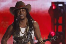 ‘AGT’ Recap: Country Artist Earns Sofia Vergara’s Quarterfinals Golden Buzzer