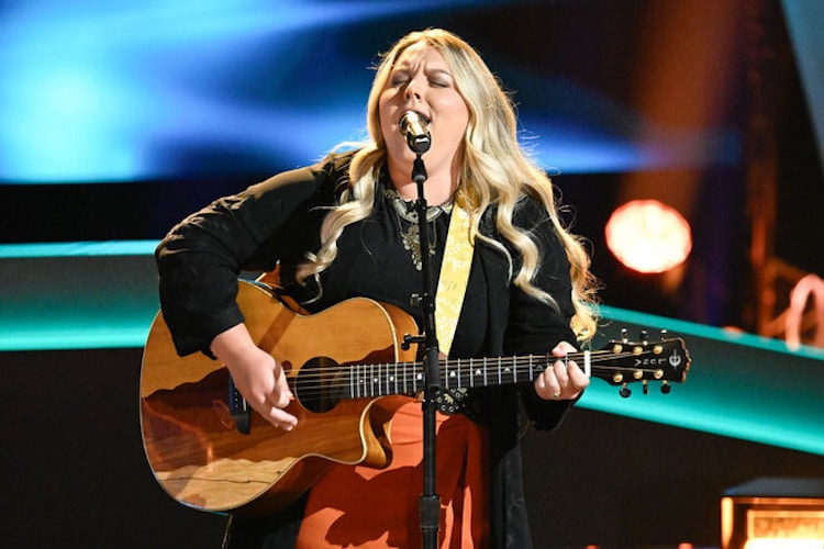 Country Singer Performs a Tribute to the Coaches in ‘The Voice’ Early Release