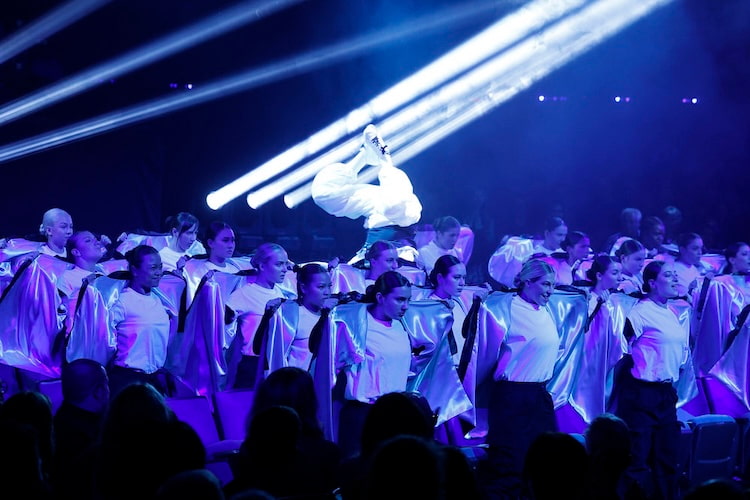 ‘AGT’ Recap: Howie Mandel Hits Golden Buzzer for Second-to-Last Act, Team Recycled
