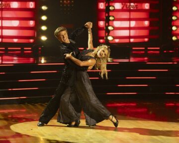 'DWTS' Finale: Robert Irwin, Witney Carson Win Season 34