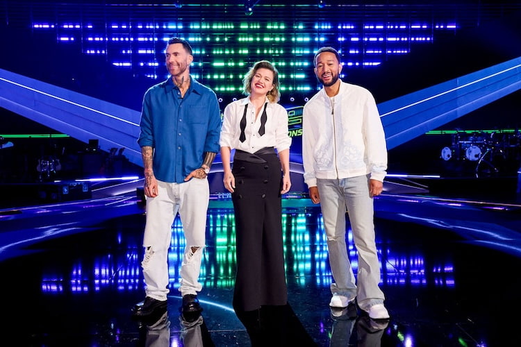 Adam Levine, Kelly Clarkson, and John Legend, on 'The Voice Battle of Champions'